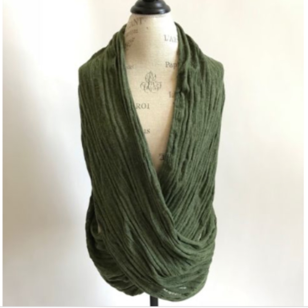 NWT MUSE Cable Knit Wrap Sweater Medium Green Vest